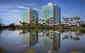 Doubletree By Hilton At The Entrance To Universal Orlando Exterior photo