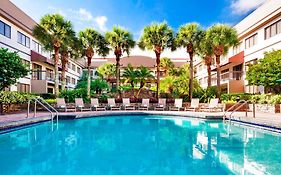 Sheraton Suites Orlando Airport Hotel Exterior photo